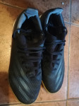 Prodam zelo lepo ohranjene črne ADIDAS dvoranske čevlje št. 39 in 1/2