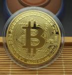 Zlati in srebrni kovanec Bitcoina