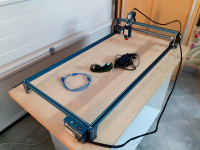 LASERSKI GRAVIRNI REZALNI STROJ SCULPFUN S9 S PODALJŠKOM