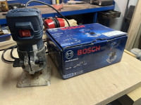 Rezkalnik BOSCH Professional GKF 550