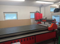 CNC rezkalni stroj 1,5x3m Hypercut