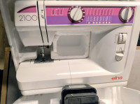 Šivalni stroj ELNA 2100