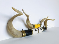 Star stenski obešalnik iz rogovja