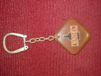 vintage obesek za ključe Badel