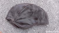 Stara motoristična usnjena kapa.Motorbike hat