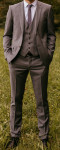 Moška obleka Galileo, številka 54 + 2 srajci + 2 kravati