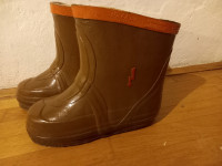 Zaščitni škornji za električarja. št.45 nerabljeni