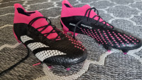 Novi nogometni čevlji  Adidas predator št.44