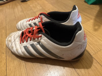 Adidas superge za dvoranski nogomet