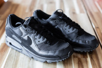 Nike Air Max 90 št.42 (nošeni 1h za namen plesne produkcije)