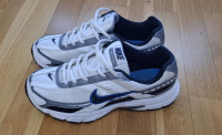 Superge Nike št.42,5