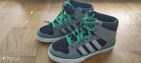 Adidas športni copati otroški št. 33