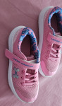 Under Armour supege, roza barve, stevilka 30