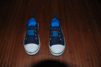 Čevlji, superge, fant št. 29, 33