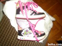 Dekliški gležnarji s krili in lučkami, SOY LUNA VEL 30