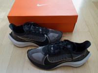 Nike Zoom Gravity tekaški čevlji