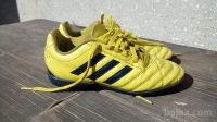 Nogometni čevlji Adidas št. 34