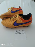 Nogometni čevlji št. 36.5