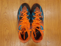 Nogometni čevlji - kopačke št. 35,5