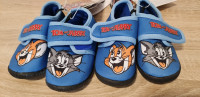 Oteoški copati Tom & Jerry (velikost 25), 2 kosa