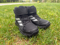 OTROŠKI ADIDAS TERREX CEVLJI 33 NOVO