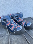 Otroški pohodni čevlji Quechua 33