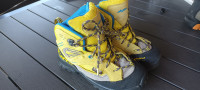 Pohodni čevlji Alpina št 33