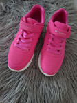 Skechers 37