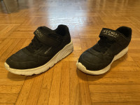 Skechers Uno Lite, št. 31