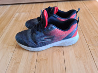 Superge Skechers št. 36