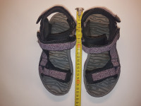 UGODNO: McKinley vijolično-sivi sandali št. 36