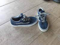 Nove Vans superge – št. 37 (nikoli nošene)