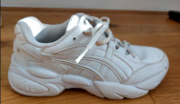 Asics gel športni čevlji št. 37