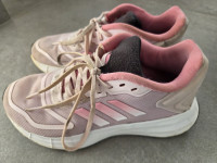 Dekliške superge Adidas št. 38