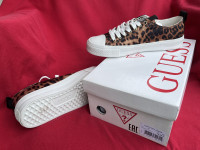 Guess čevlji / copati Leopard - novi
