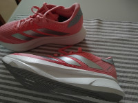 Prodam nove  ženske superge Adidas.