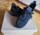 ORIGINAL ženski športni copati *** STEVE MADDEN *** št. 39 kot novi !