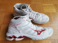 SUPERGE ZA ODBOJKO MIZUNO WAVE VOLTAGE st 41