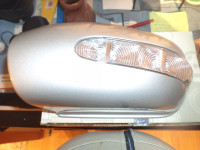 MERCEDES BENZ E L.2006 OGLEDALO Z STE KLOM NOVO