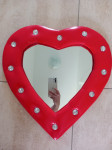 Ogledalo v obliki srca
