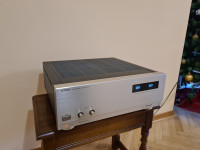 Luxman M-03 (200 watts per channel into 8Ω)