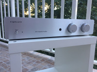 Precizni integrirani ojačevalnik Exposure 2010 Series (50 W RMS)