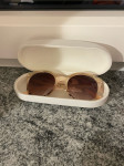 Etui/škatlica za očala in krpica