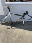 Kolesarska okvirja Wilier Triestina in Scott Addict