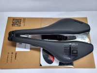Kolesarski sedež Prologo Dimension NDR NACK 143 carbon rails
