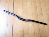 Krmilo (balanca), dolžina 69 cm, rise 30 mm, backsweep 5 stopinj.