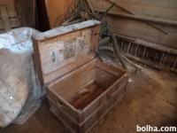 Staro skrinjo lesen kovček prodam