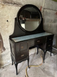 Komoda-starinska z ogledalom