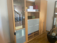 Omara in vitrina iz 3 delov