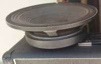 JBL 2204 H bas zvočnika 350W